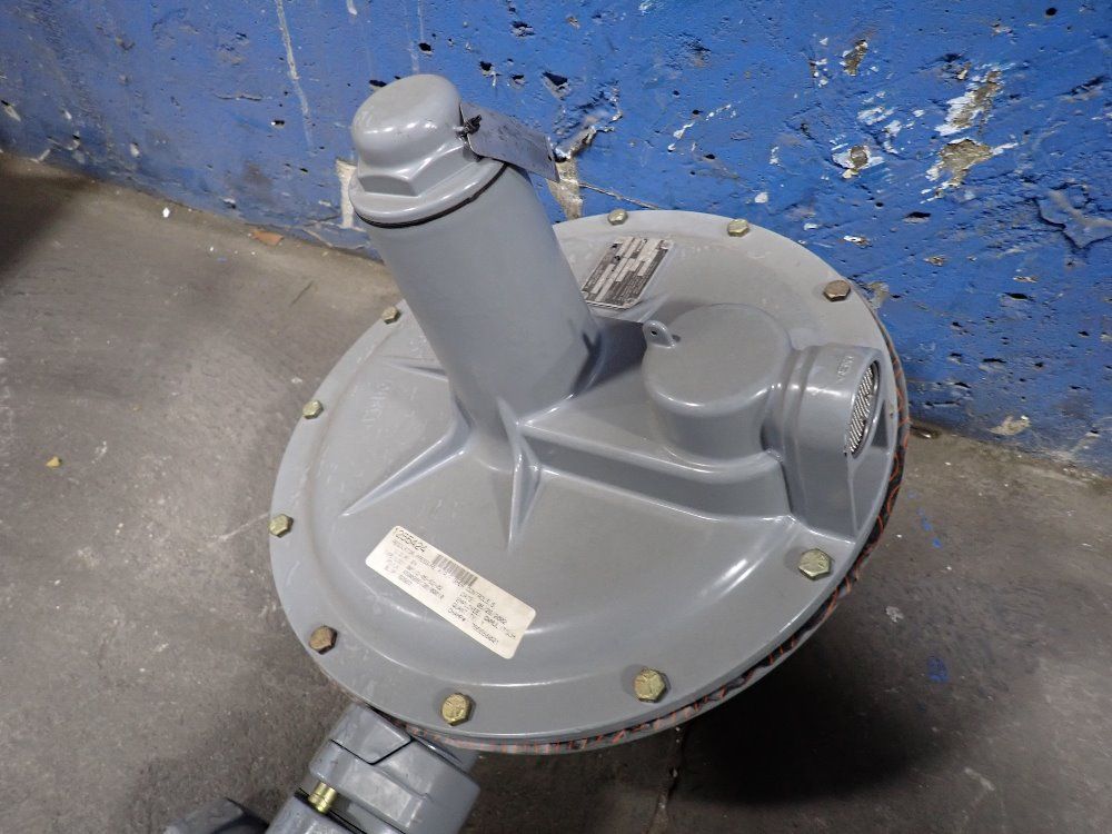 Fisher Controls Pressure Regulator