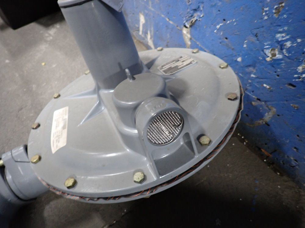 Fisher Controls Pressure Regulator