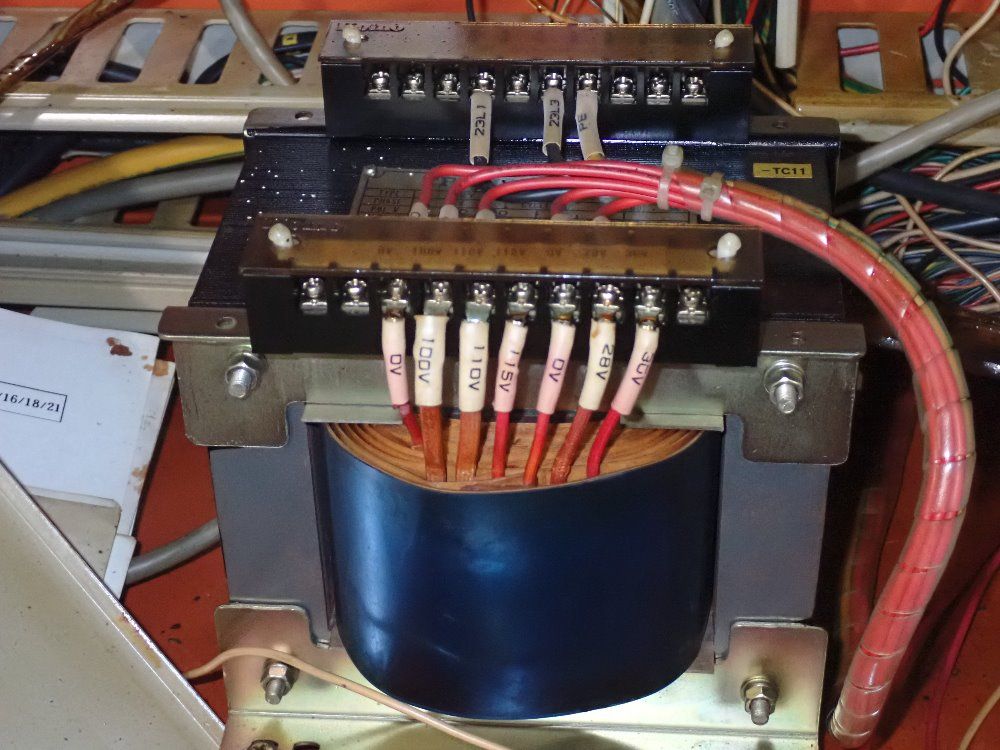 Daewoo Cnc Lathe W Conveyor - Puma V10