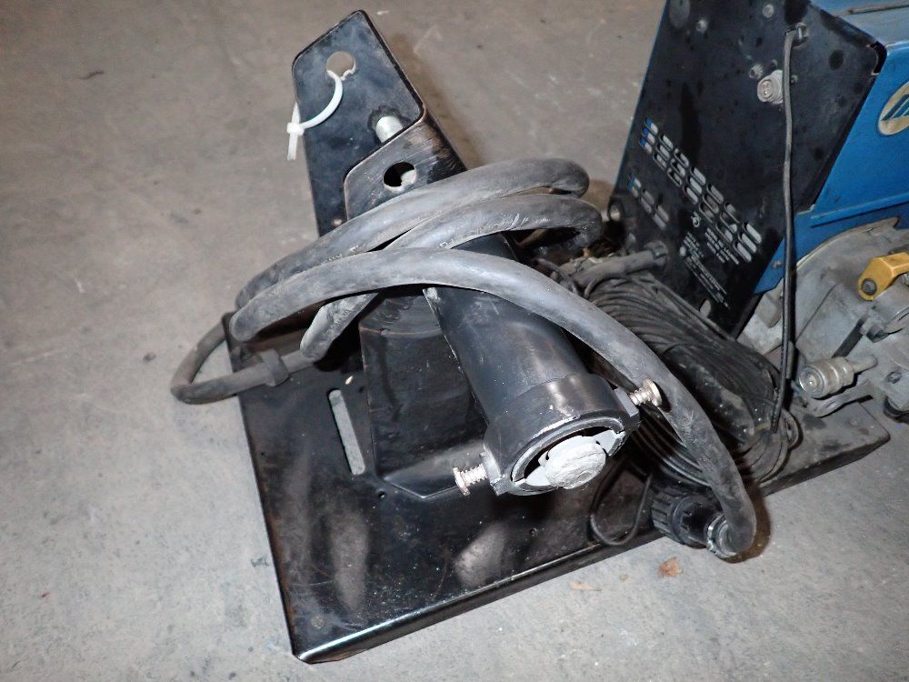 Miller Wire Feeder - S-64m