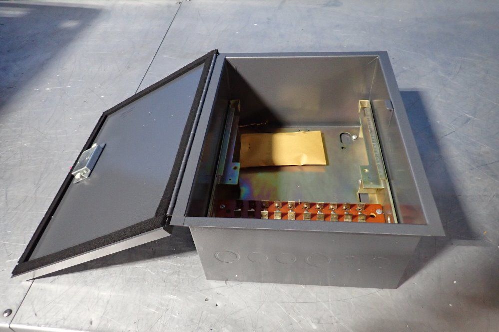 Honeywell Mounting Cabinet - 01536a10101