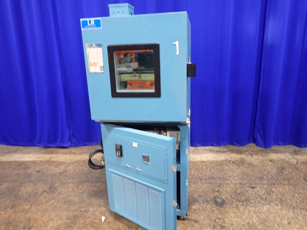 Thermotron 25" X 24" X 24" Id Temperature Chamber - 5-4