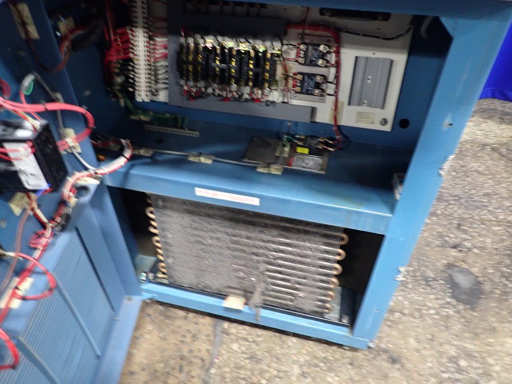 Thermotron 25" X 24" X 24" Id Temperature Chamber - 5-4