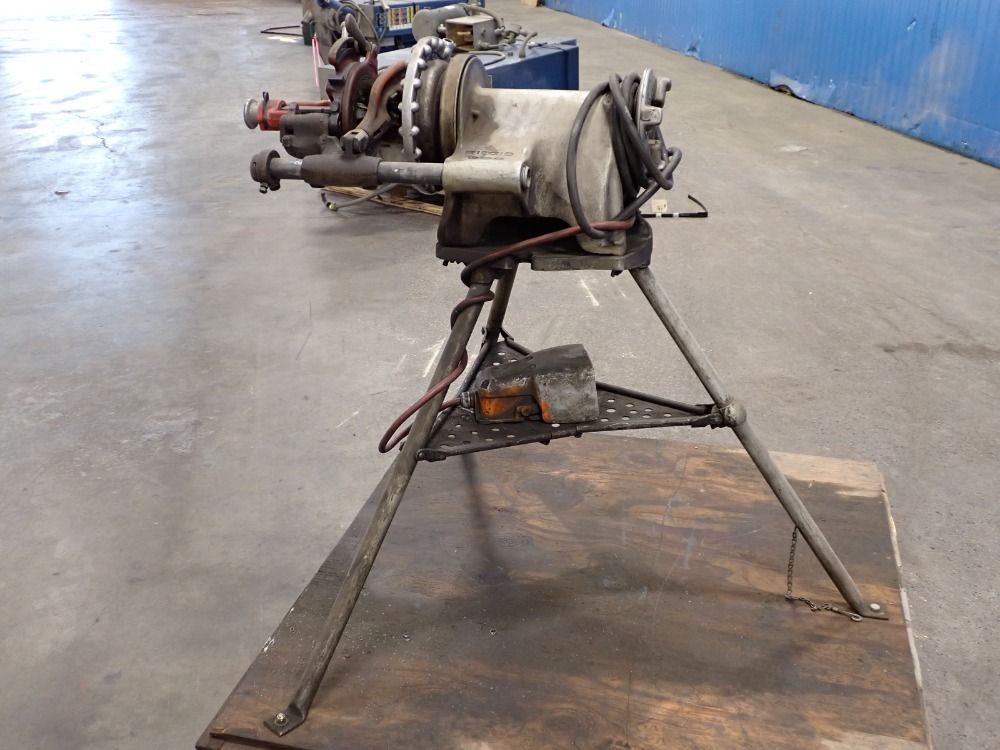 Rigid Pipe Threader - No. 300