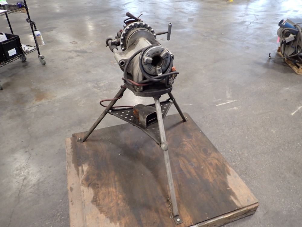 Rigid Pipe Threader - No. 300