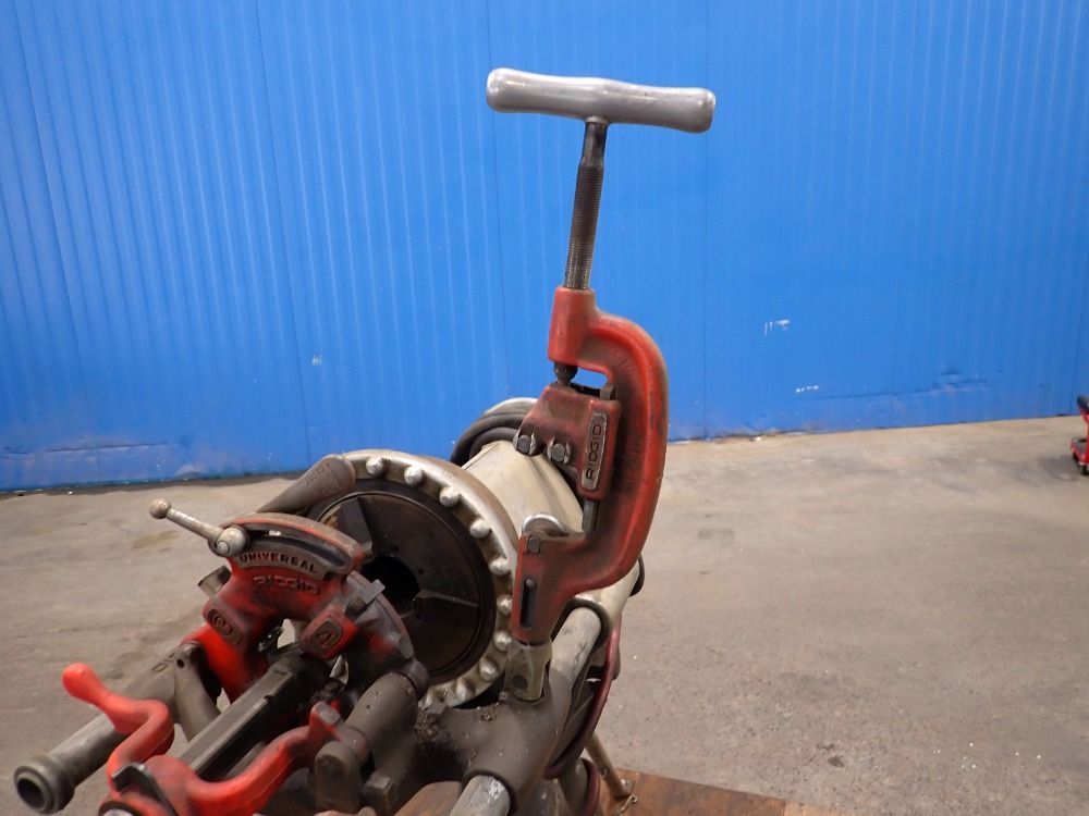 Rigid Pipe Threader - No. 300