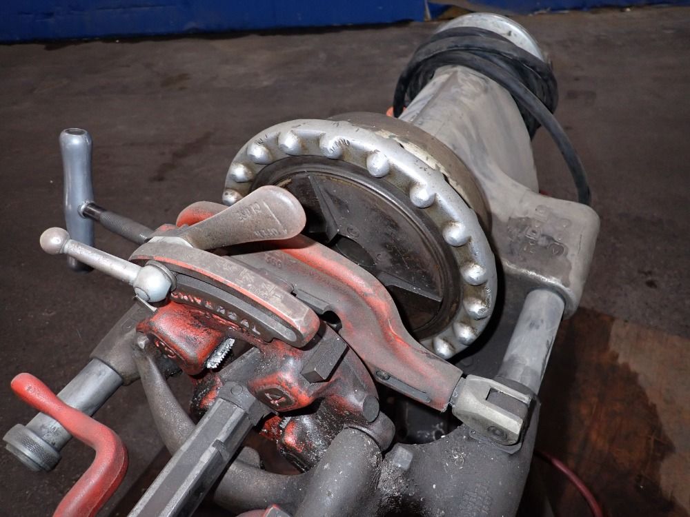 Rigid Pipe Threader - No. 300