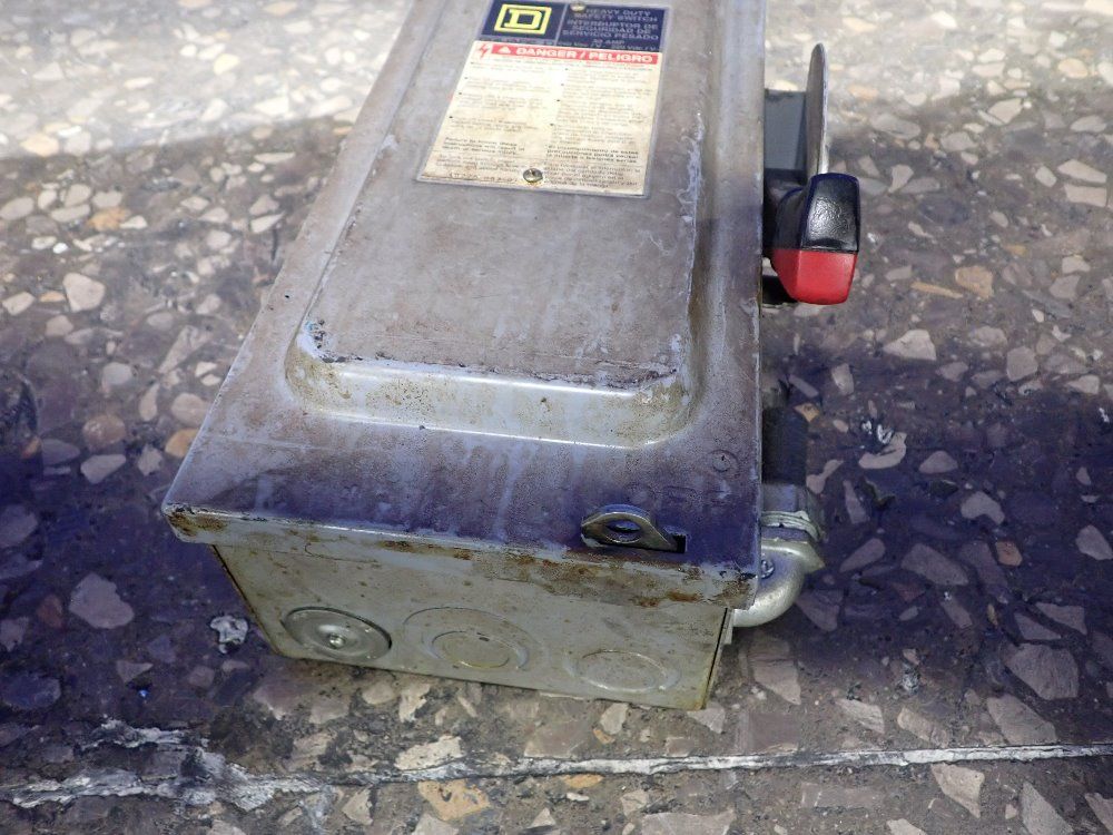 Square D 30 Amps/240v Fusible Disconnect - H321n