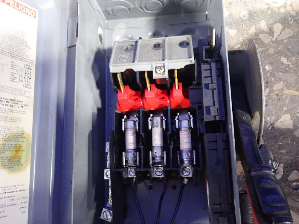 Square D 30 Amps/240v Fusible Disconnect - H321n