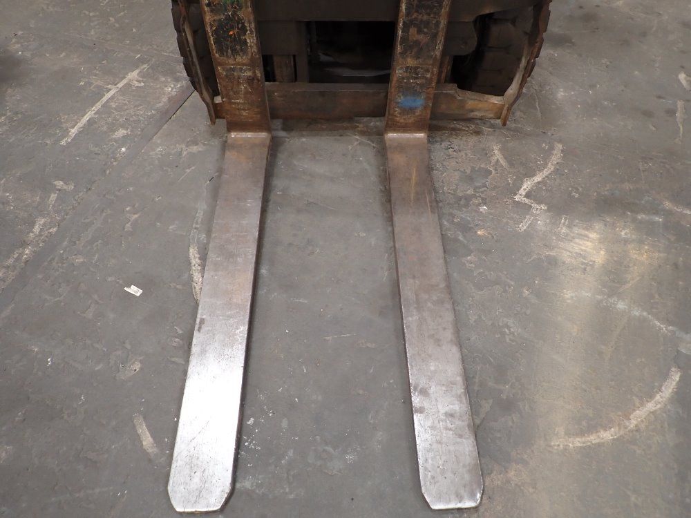 Clark 6000lbs Propane Forklift - Cgp30