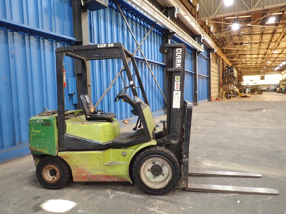 Clark 6000lbs Propane Forklift - Cgp30