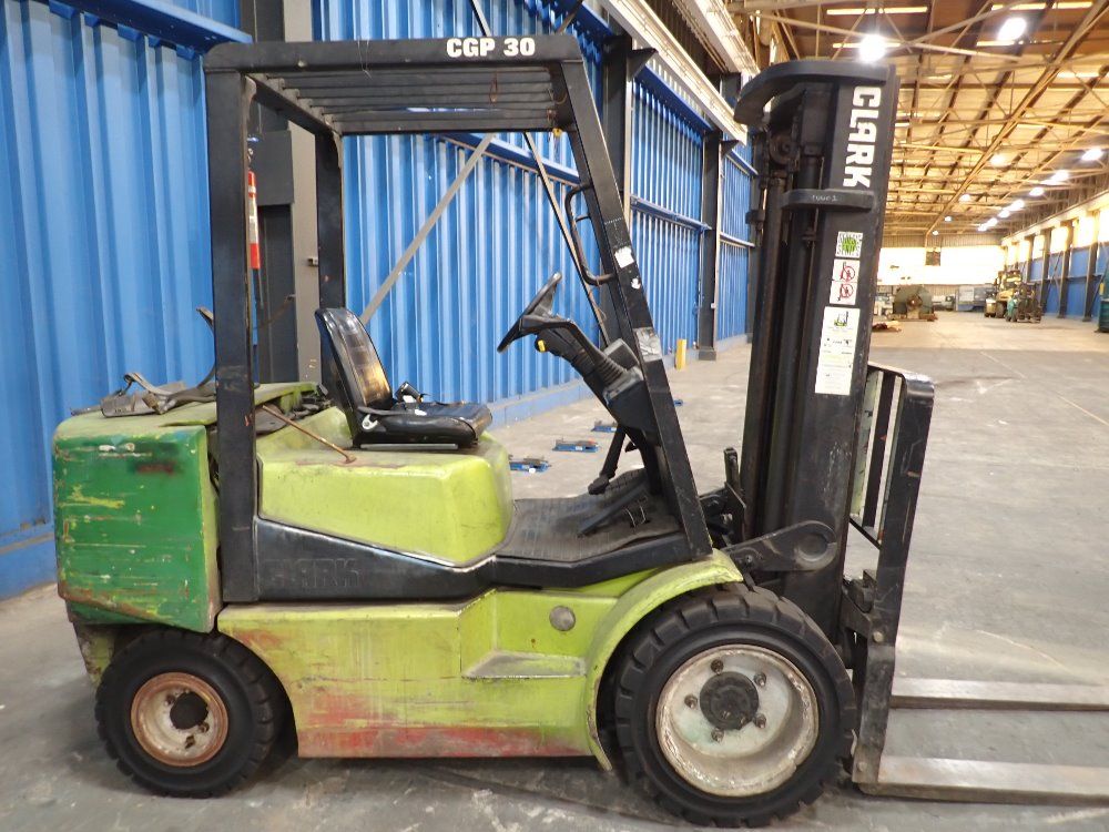 Clark 6000lbs Propane Forklift - Cgp30