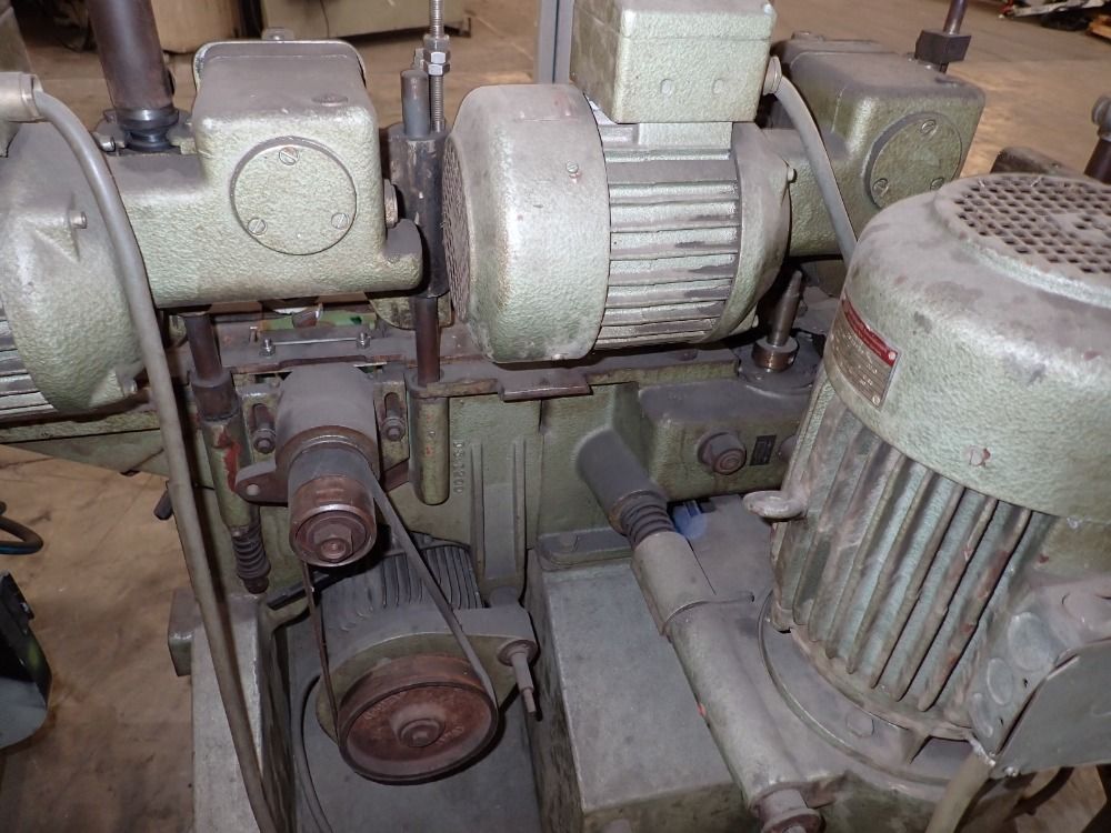 Holz Her Moulder - 1720