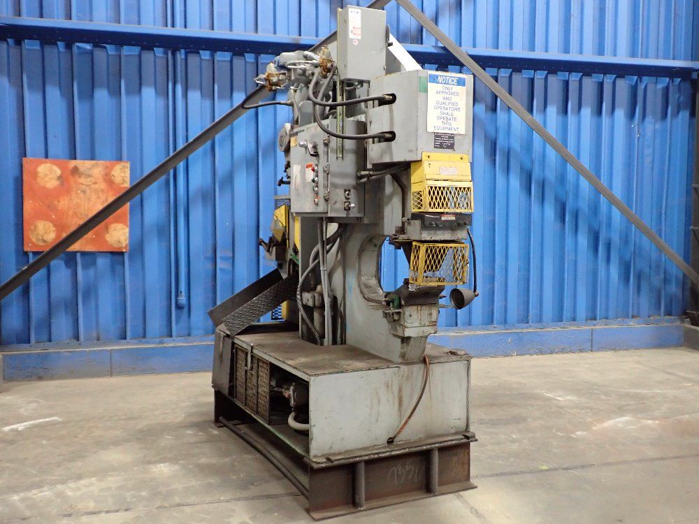 Hill Acme Ironworker - Model 6 Metalworker