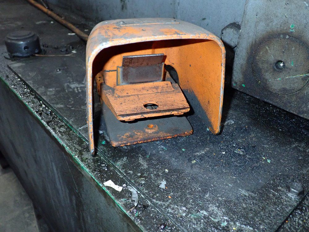 Hill Acme Ironworker - Model 6 Metalworker