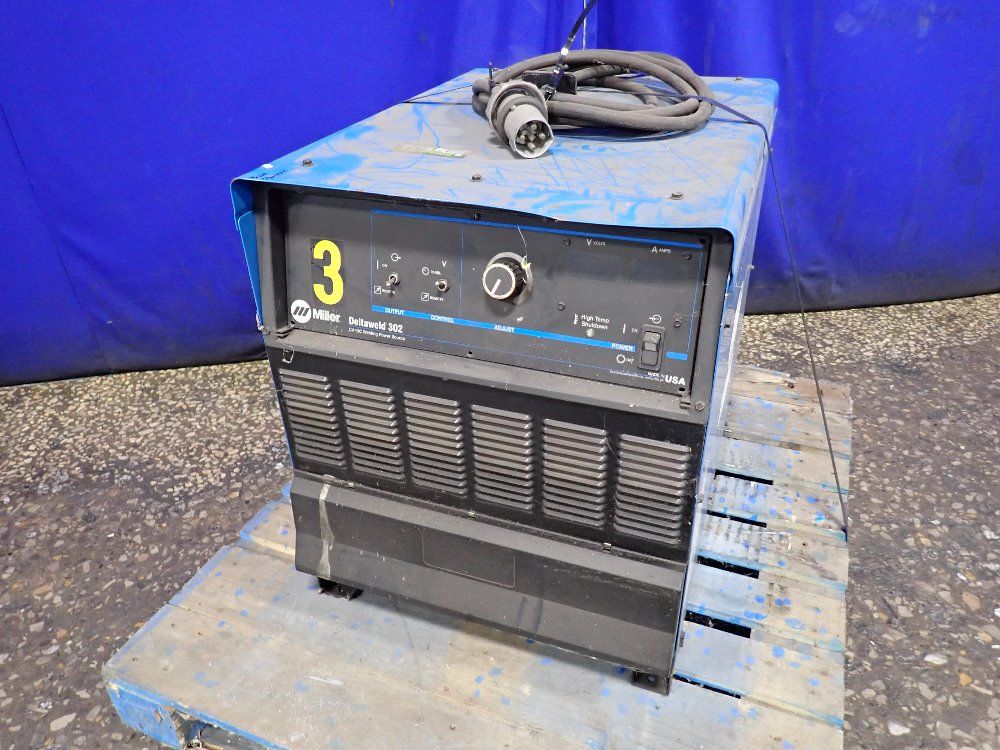 Miller 300 Amps Welder - Deltaweld 302