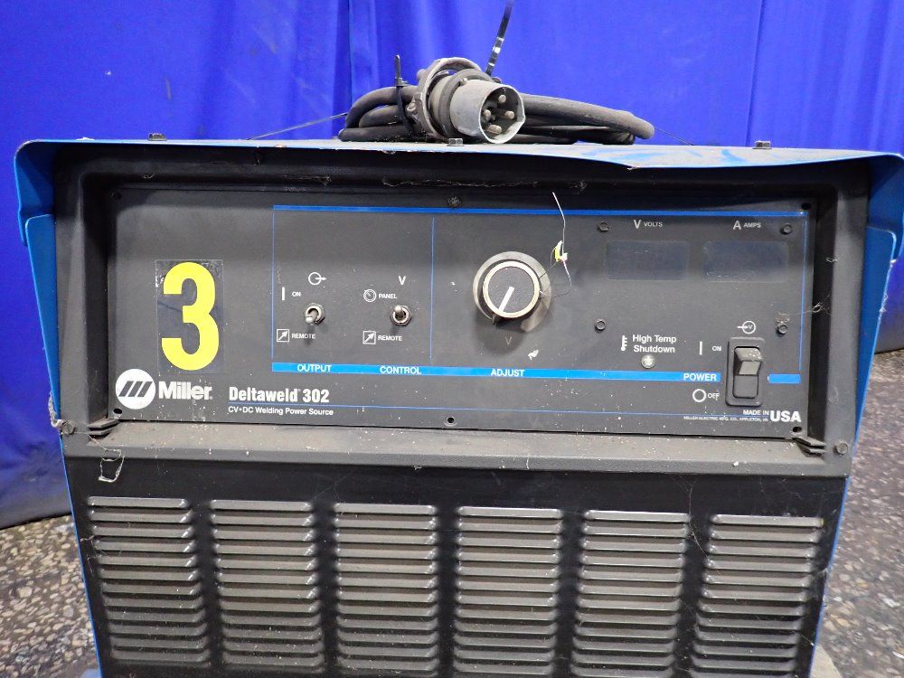 Miller 300 Amps Welder - Deltaweld 302