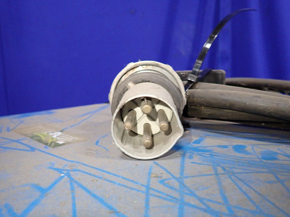 Miller 300 Amps Welder - Deltaweld 302