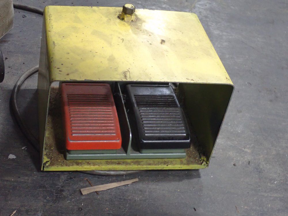 Mitsubishi Sewing Machine - Plk-a2016f