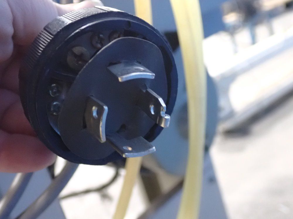 Mitsubishi Sewing Machine - Plk-a2016f