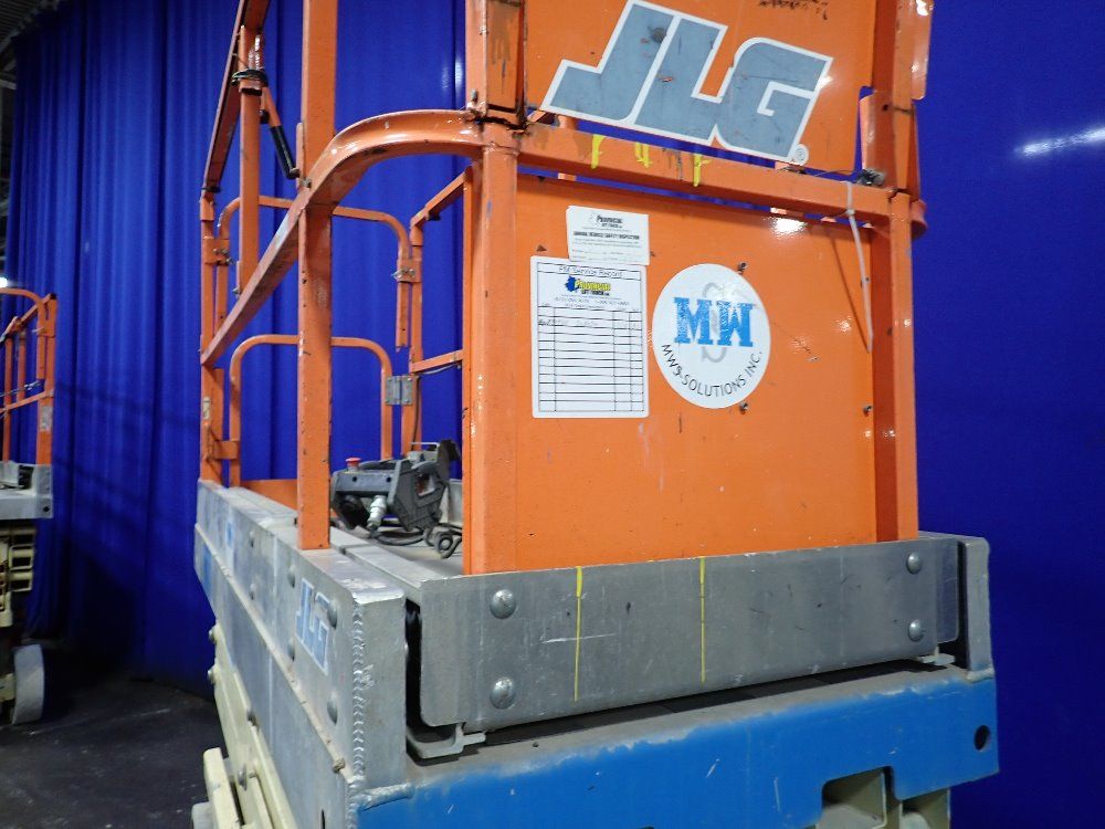 Jlg 500 Lbs Scissor Lift - 2630 Es
