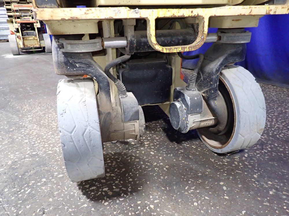 Jlg 500 Lbs Scissor Lift - 2630 Es