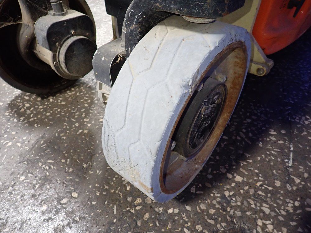 Jlg 500 Lbs Scissor Lift - 2630 Es