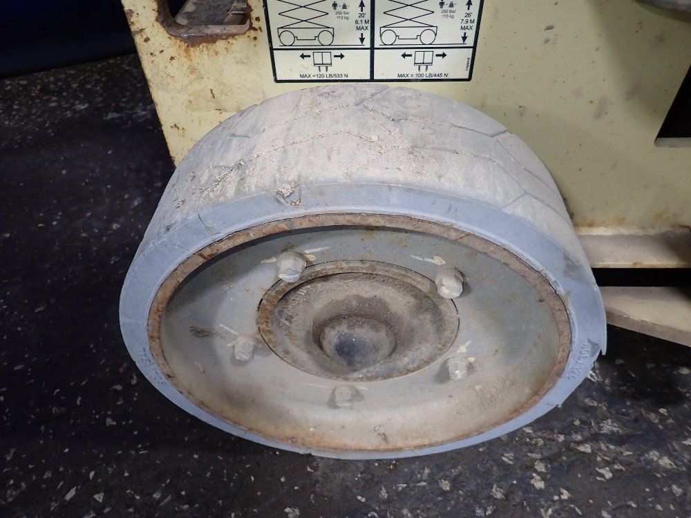 Jlg 500 Lbs Scissor Lift - 2630 Es