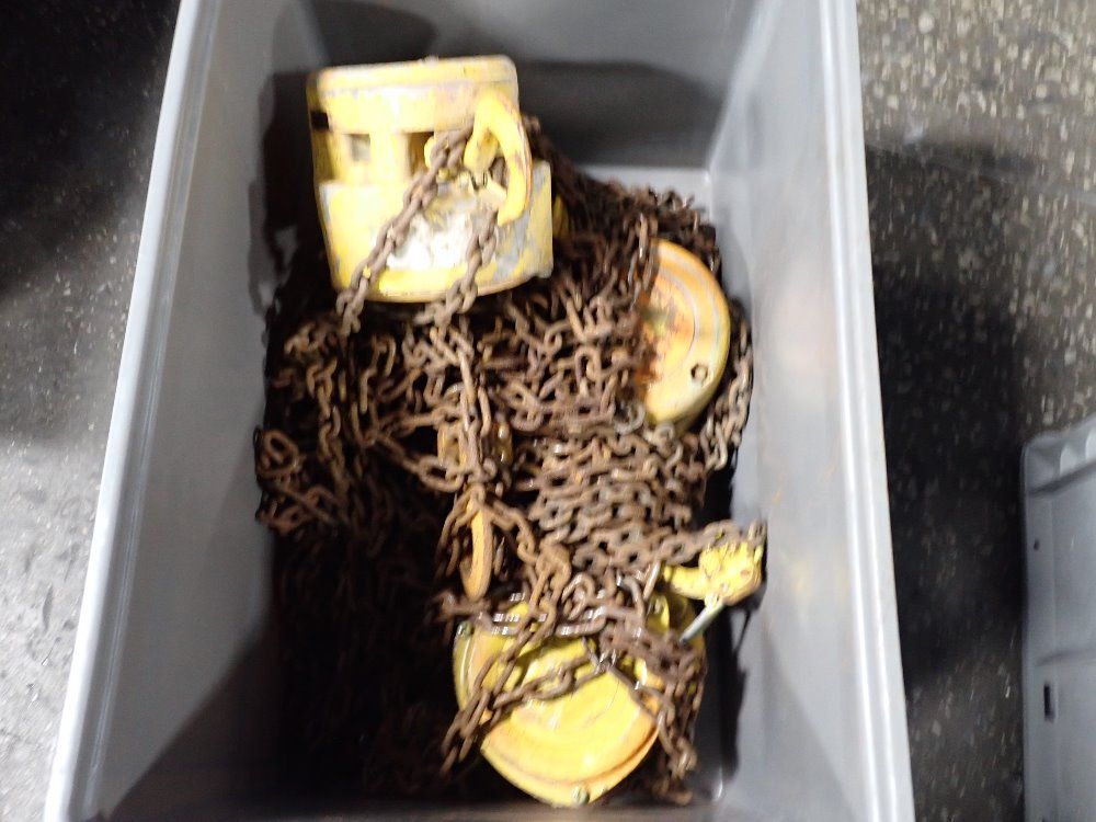 Kito Corp 1/2 Ton Chain Hoist