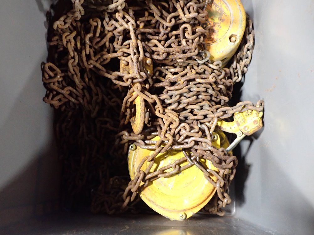 Kito Corp 1/2 Ton Chain Hoist