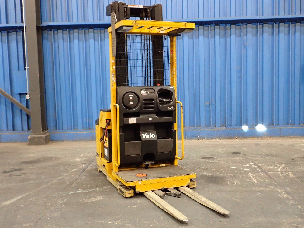 Yale 2000lbs Electric Order Picker - Os030efn24te105