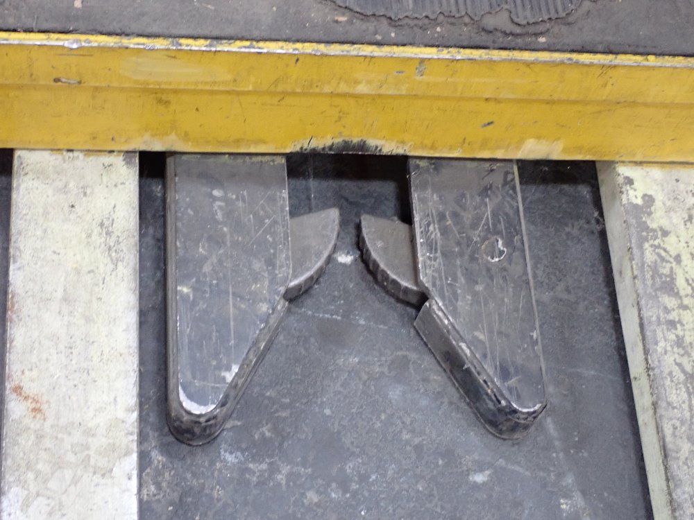 Yale 2000lbs Electric Order Picker - Os030efn24te105