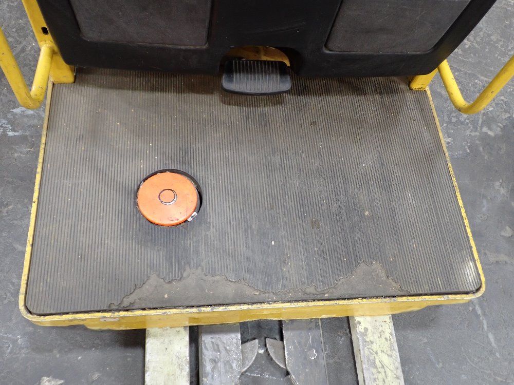 Yale 2000lbs Electric Order Picker - Os030efn24te105