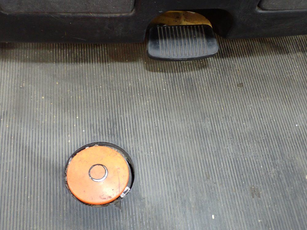 Yale 2000lbs Electric Order Picker - Os030efn24te105