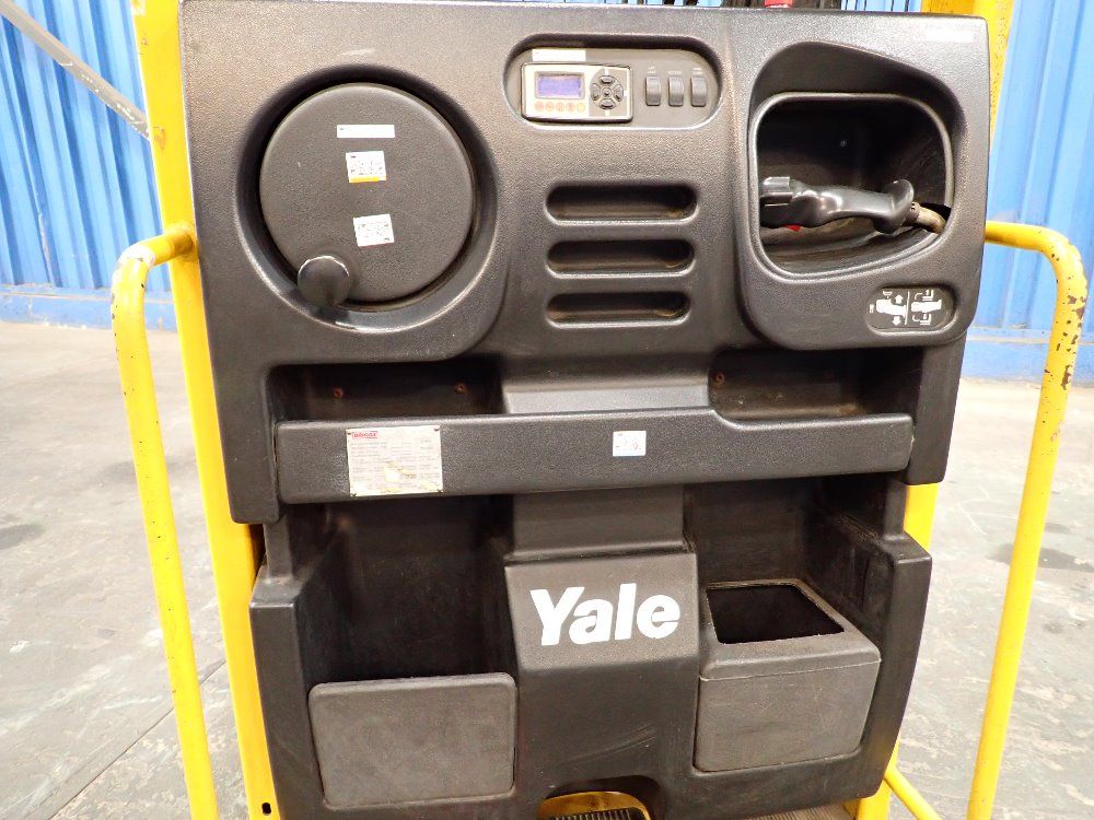 Yale 2000lbs Electric Order Picker - Os030efn24te105