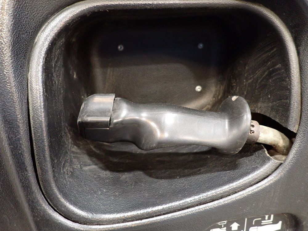 Yale 2000lbs Electric Order Picker - Os030efn24te105