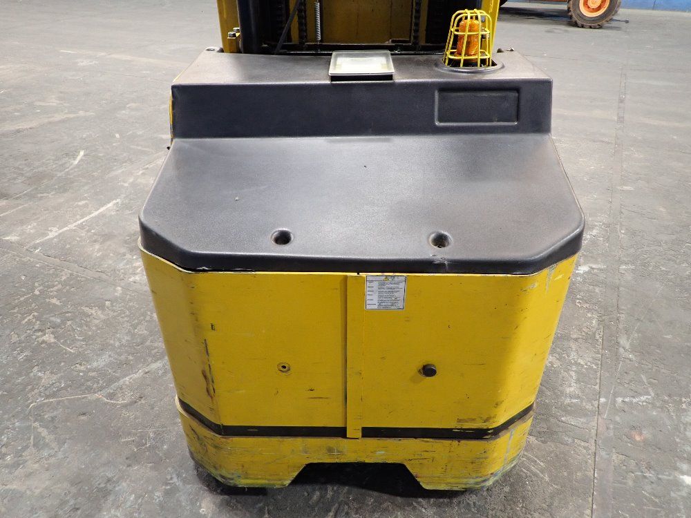 Yale 2000lbs Electric Order Picker - Os030efn24te105