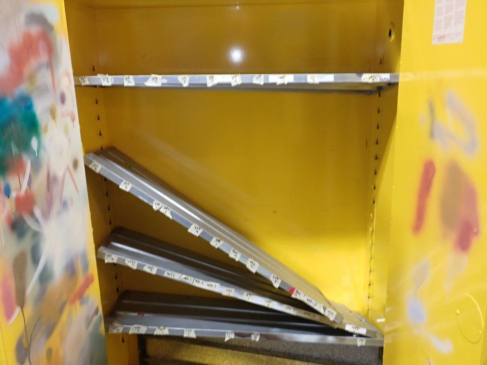 Justrite 45 Gallons/18" X 40" X 61" Id Flammable Storage Cabinet - 25450