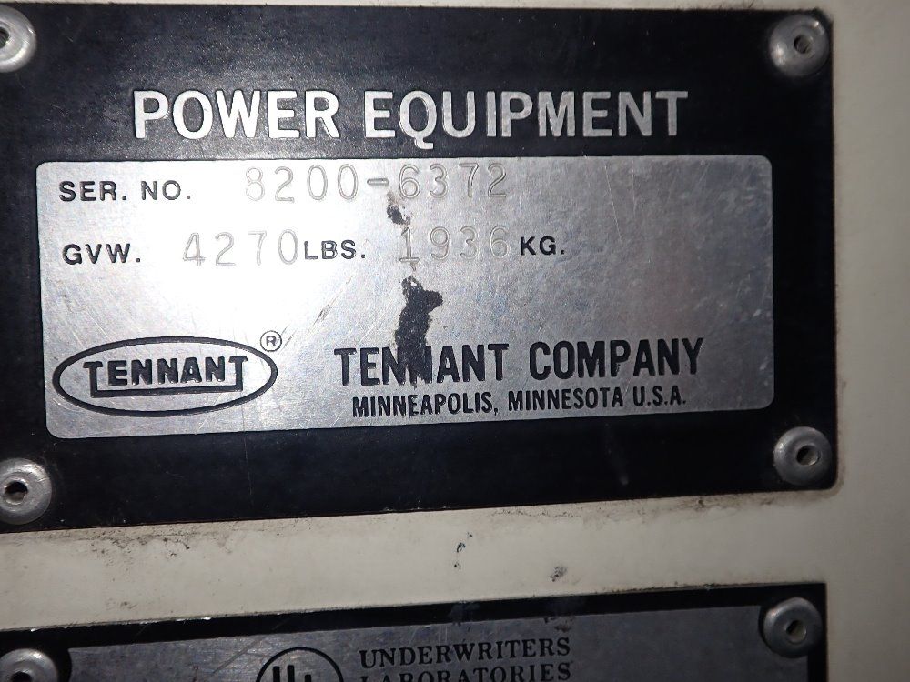 Tennant 42" Floor Sweeper - 8200