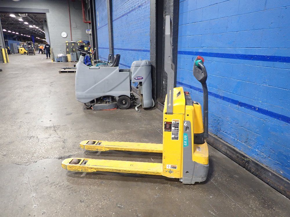 Jungheinrick 4400 Lbs Electric Pallet Jack - Eje120