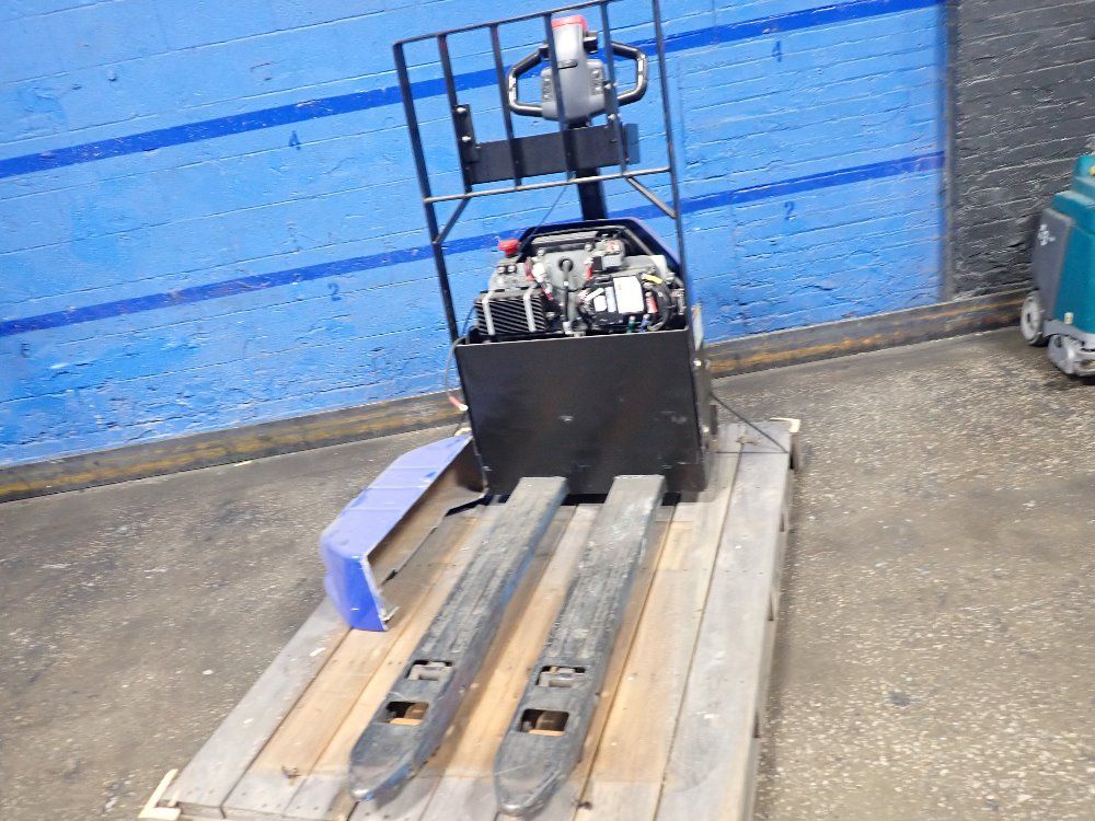 Big Joe 4000 Lbs Electric Pallet Jack - D40