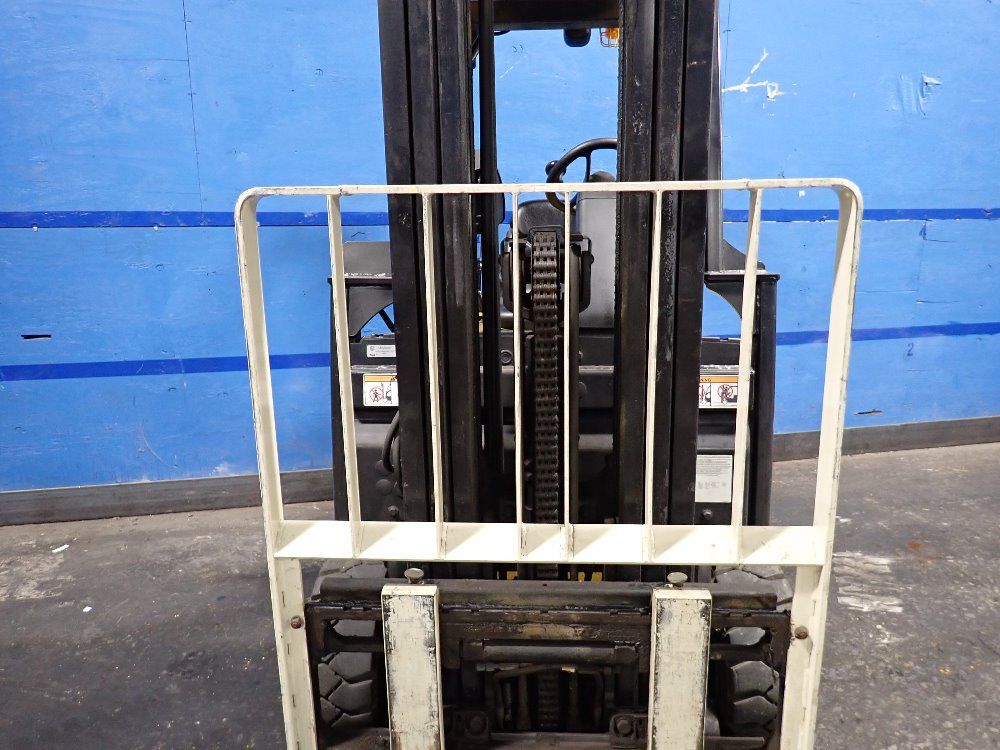 Yale 3650 Lbs Electric Forklift - Erp040vtn36te083