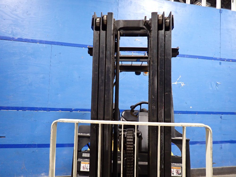 Yale 3650 Lbs Electric Forklift - Erp040vtn36te083