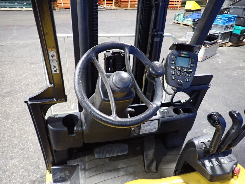Yale 3650 Lbs Electric Forklift - Erp040vtn36te083