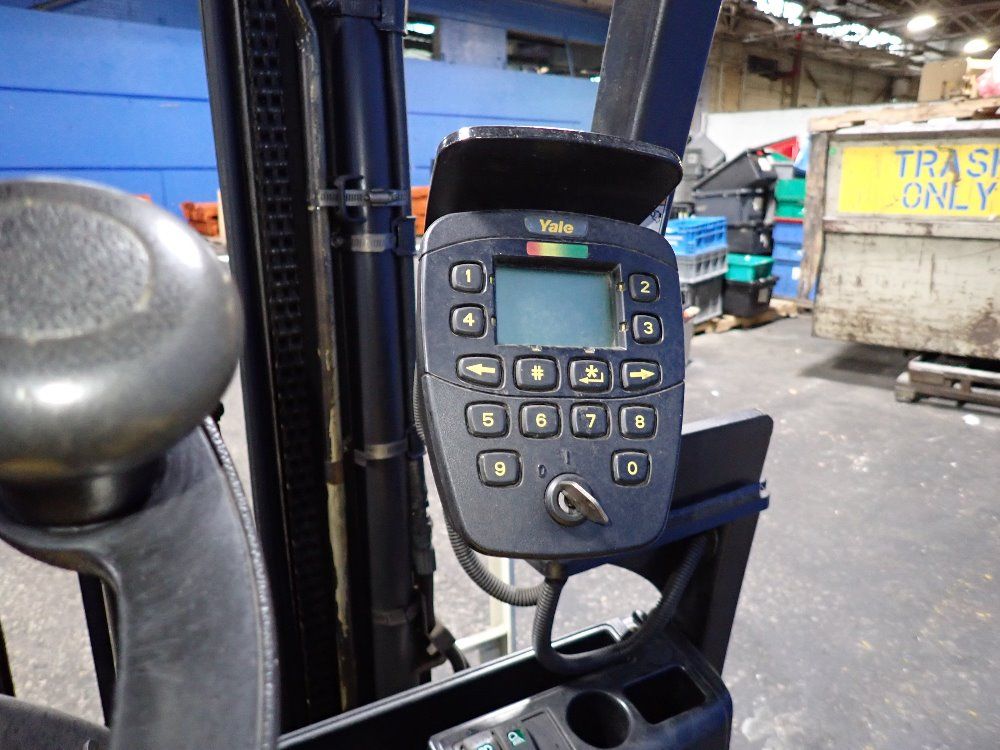 Yale 3650 Lbs Electric Forklift - Erp040vtn36te083