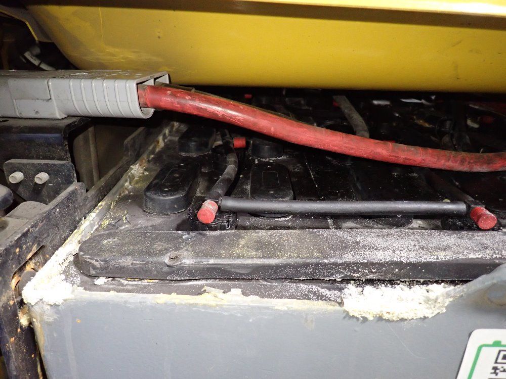 Yale 3650 Lbs Electric Forklift - Erp040vtn36te083