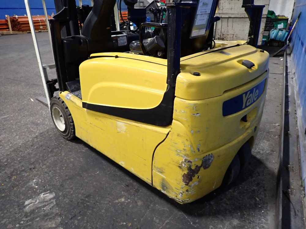 Yale 3650 Lbs Electric Forklift - Erp040vtn36te083