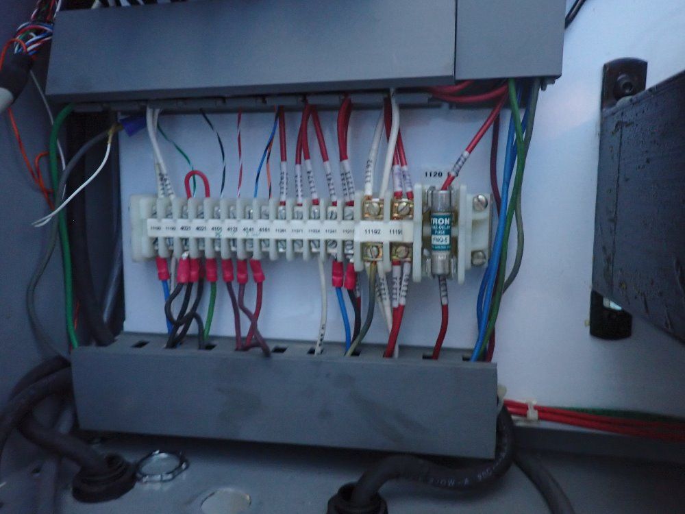 Santec 60" X 12" Cnc Vertical Mill - Rb40