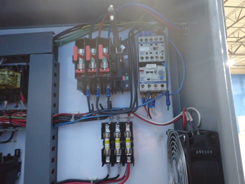 Santec 60" X 12" Cnc Vertical Mill - Rb40