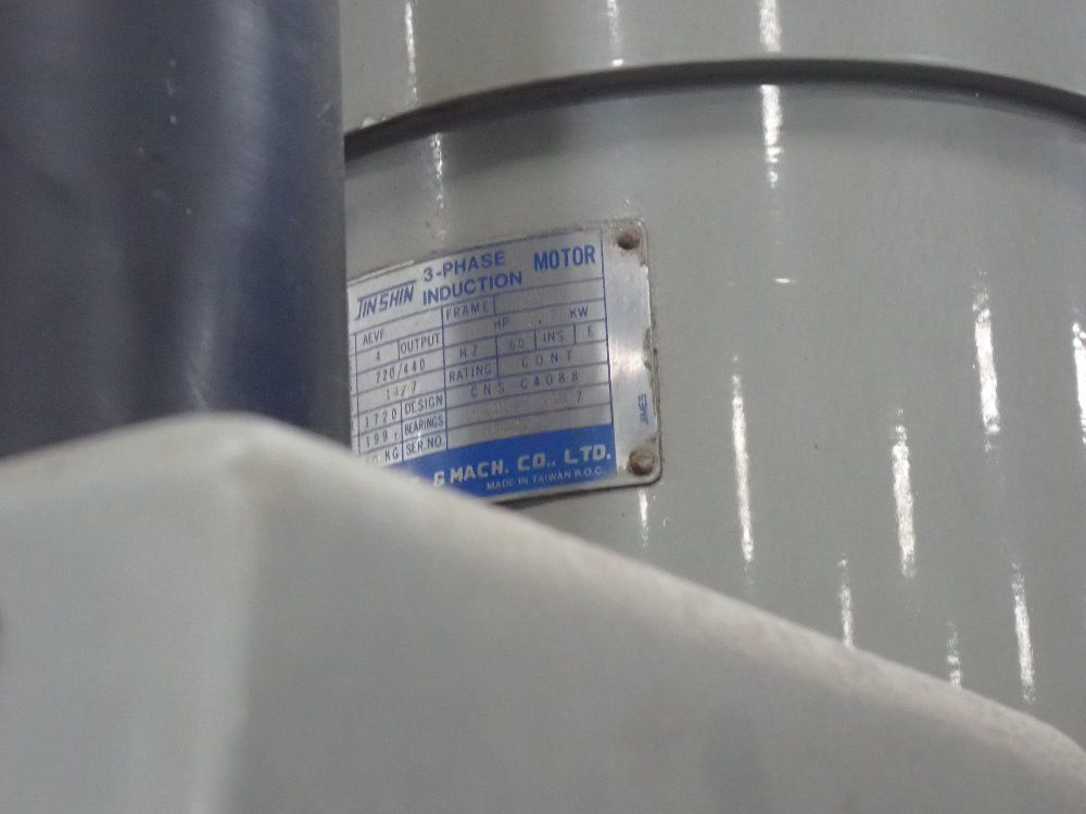 Santec 60" X 12" Cnc Vertical Mill - Rb40